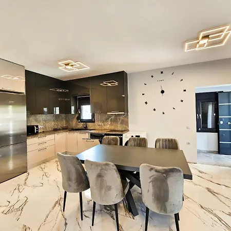 Melina فيلة بيفكوهوري