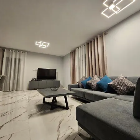 فيلة Melina بيفكوهوري